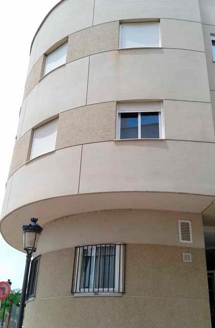 INMOBILIARIA EMILIO GARCIA BLAY edificio beige