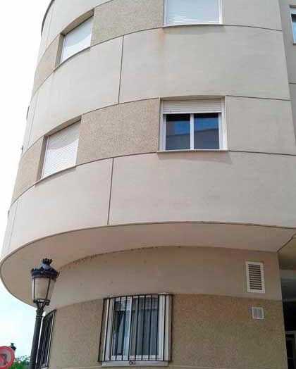 INMOBILIARIA EMILIO GARCIA BLAY edificio beige