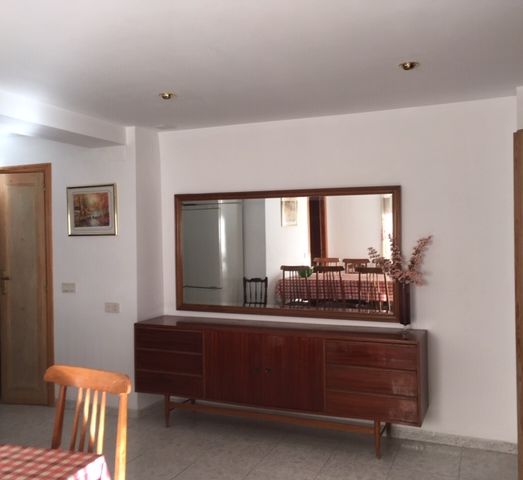 INMOBILIARIA EMILIO GARCIA BLAY mesa con espejo